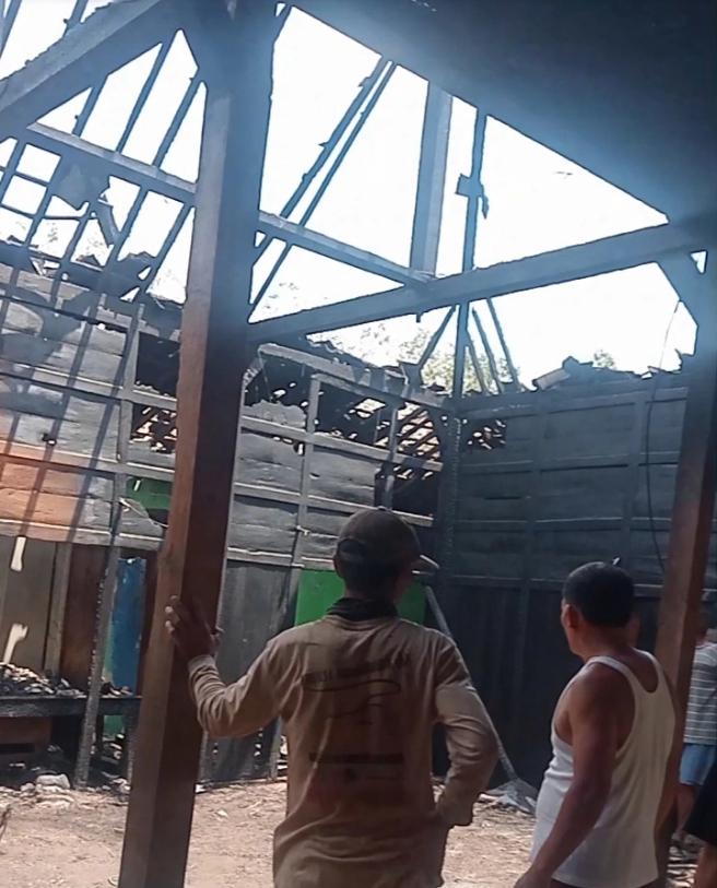 Kebakaran di Gayam Baturetno, Kepulan Asap Muncul dari Rumah Suratmin